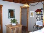 3 Bedroom 2 bath spa cabin with Jacuzzi - Full kitchen and fireplace. Pet friendly #11,17,26 Photo 4