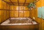 2 Bedroom mid-size cottages (with Jacuzzi or Hot Tub) - Kitchen and fireplace. Pet friendly #10, No pets #16 Photo 2