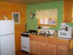 Larger Jacuzzi studio cottage - kitchen and fireplace. No pets #14,18 Photo 12